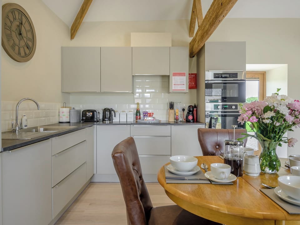 Kitchen area | The Oak - Arnolds Hill Farm, Wingfield