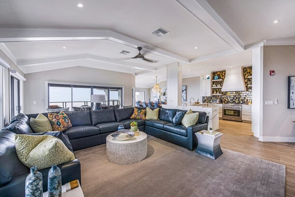 Livingroom with views