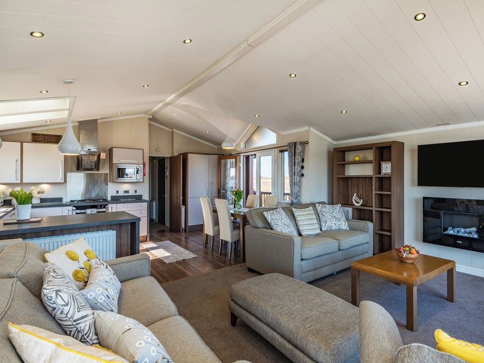 Open plan living space | Buff Lake - The Laurels, Addlethorpe, near Skegness