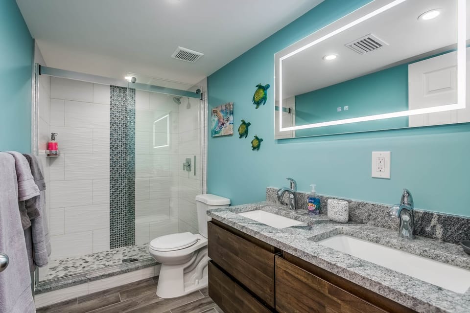 2nd floor bath.