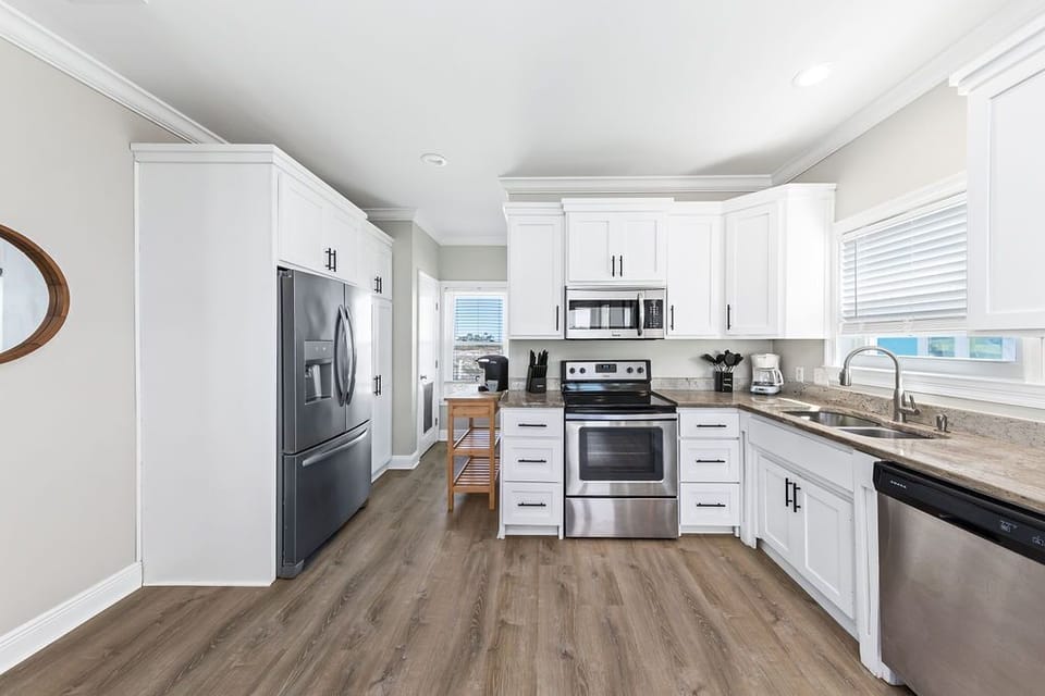 Fully Stocked Kitchen.