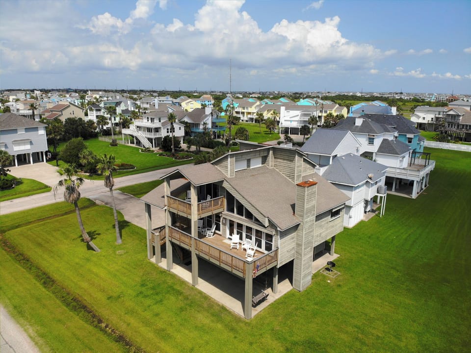 House (3 Bedrooms) | Property amenity