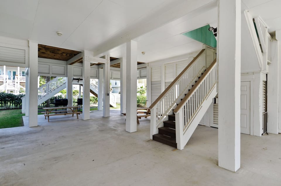 House (6 Bedrooms) | Property amenity