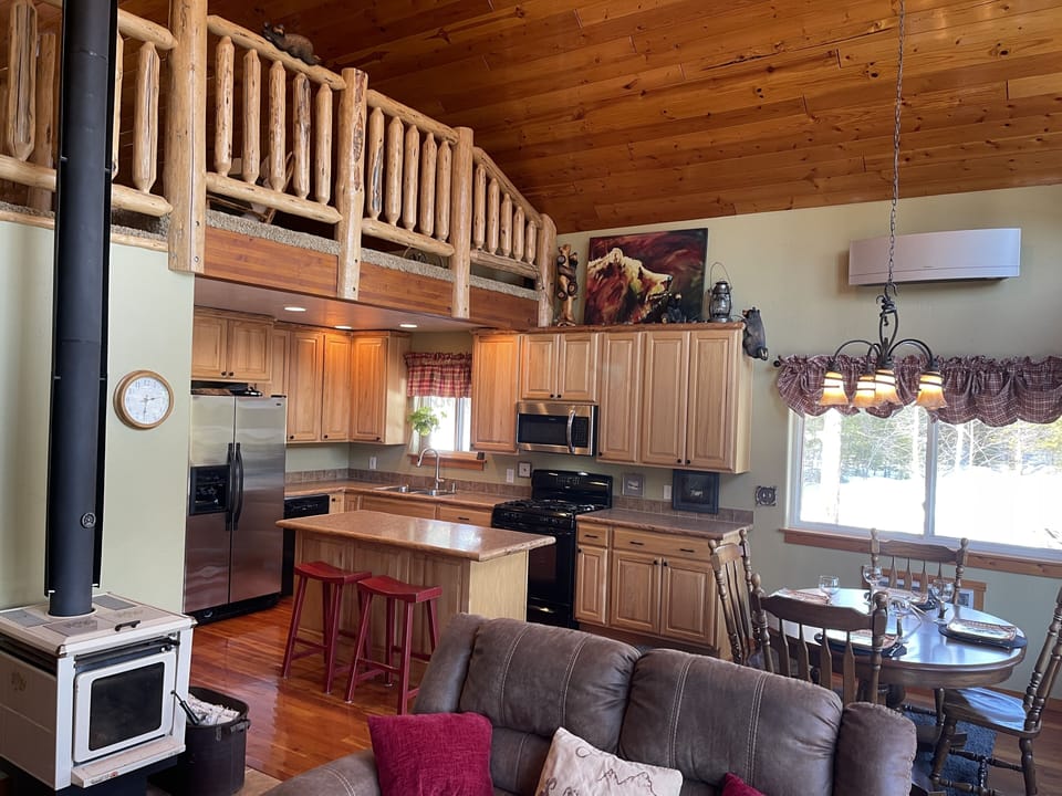 dining/kitchen view
