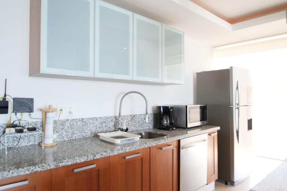Oceanview Luxury Condo at Peninsula Mazatlán (42)