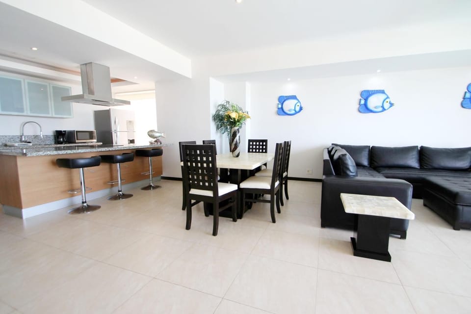Oceanview Luxury Condo at Peninsula Mazatlán (73)