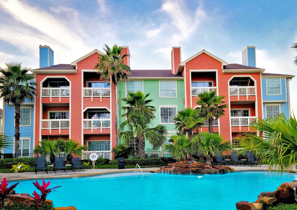 Condo (2 Bedrooms) | Property amenity