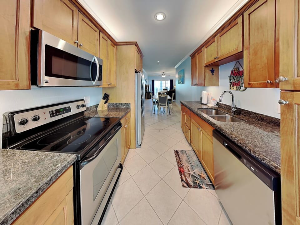 Condo (2 Bedrooms) | Property amenity