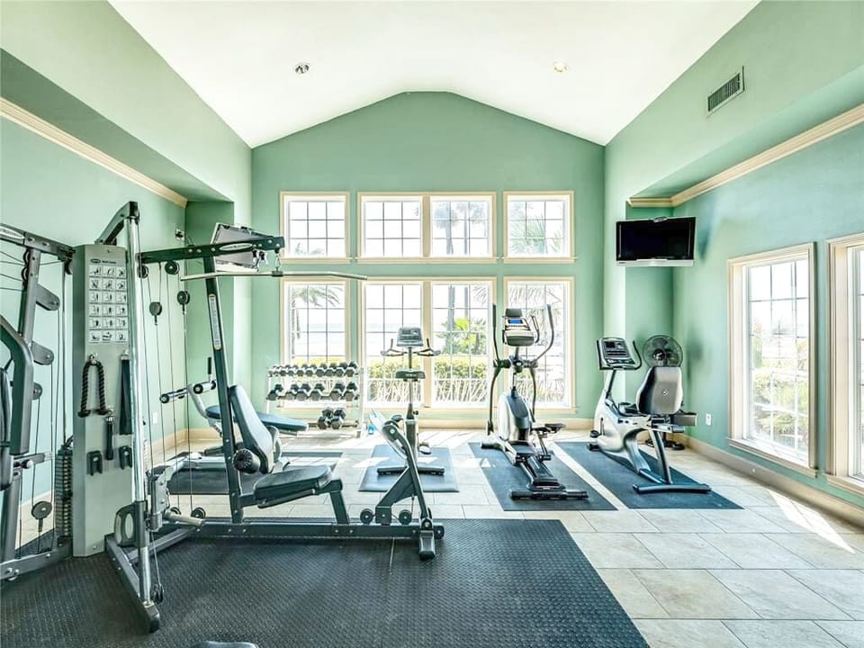 Condo (2 Bedrooms) | Property amenity