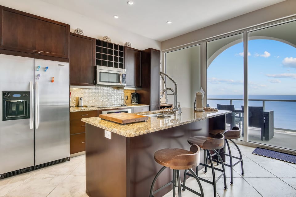 Condo (2 Bedrooms) | Property amenity
