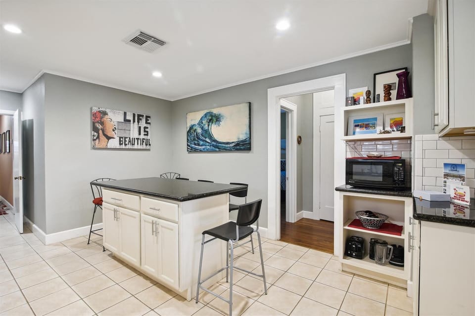 House (3 Bedrooms) | Property amenity