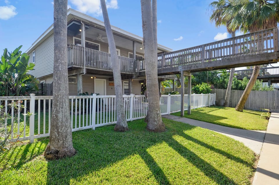 House (3 Bedrooms) | Property amenity