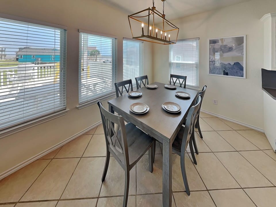 House (4 Bedrooms) | Property amenity