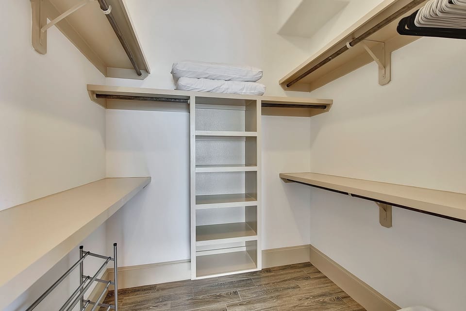 House (4 Bedrooms) | Property amenity