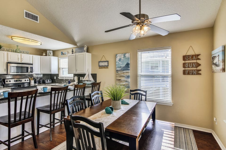 House (3 Bedrooms) | Property amenity