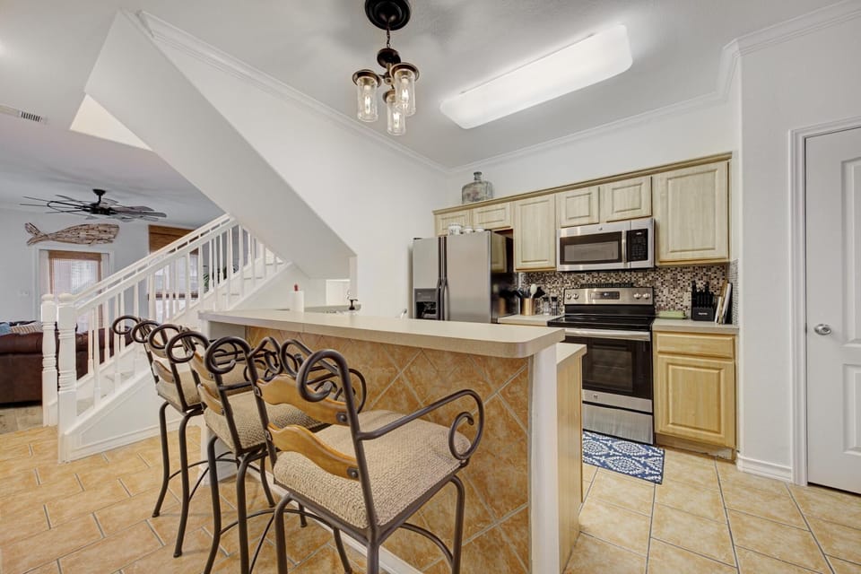 Vacay at the Beach-Spacious Remodeled Townhome (524)