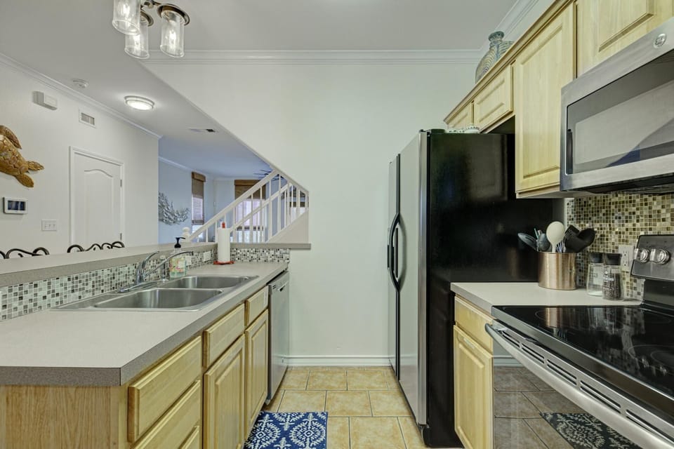 Vacay at the Beach-Spacious Remodeled Townhome (525)