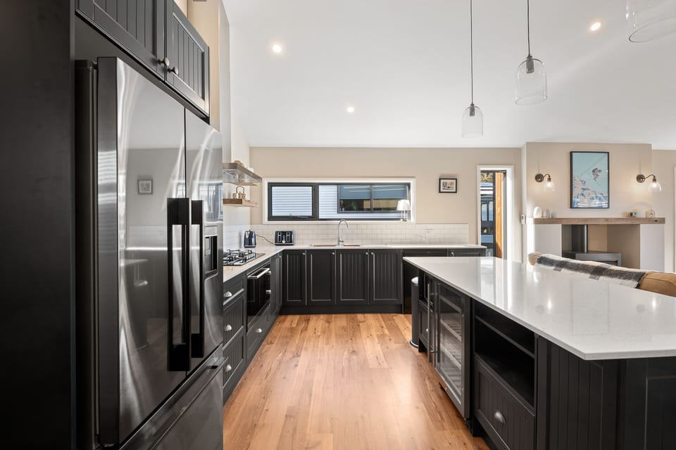 Kitchen to die for, equipped with everything you need to cook up a storm!!
