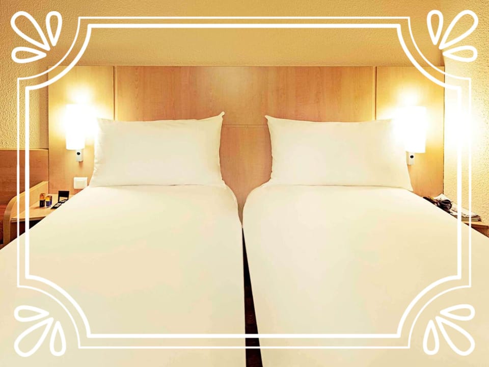 Standard Room, 2 Twin Beds | In-room safe, desk, soundproofing, iron/ironing board