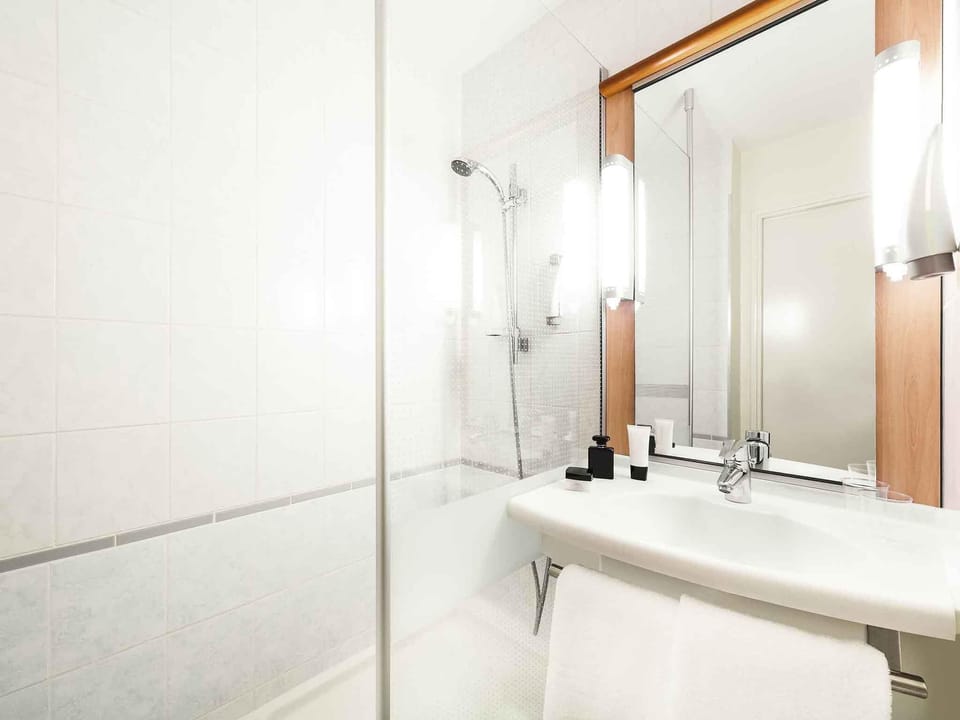 In-room safe, desk, soundproofing, iron/ironing board