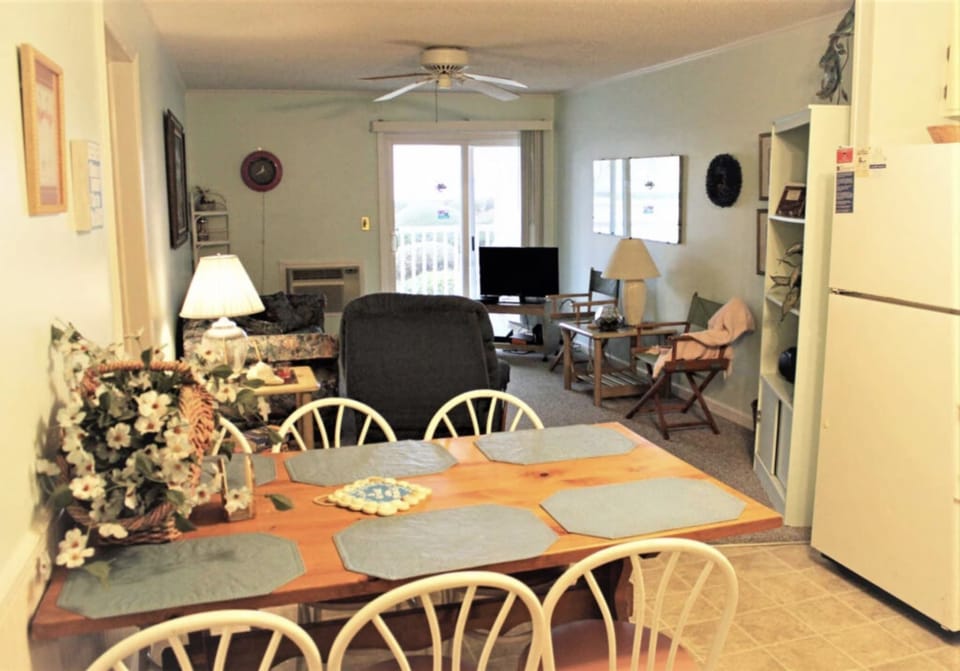 2- Beach Cottage A15- Dining Room