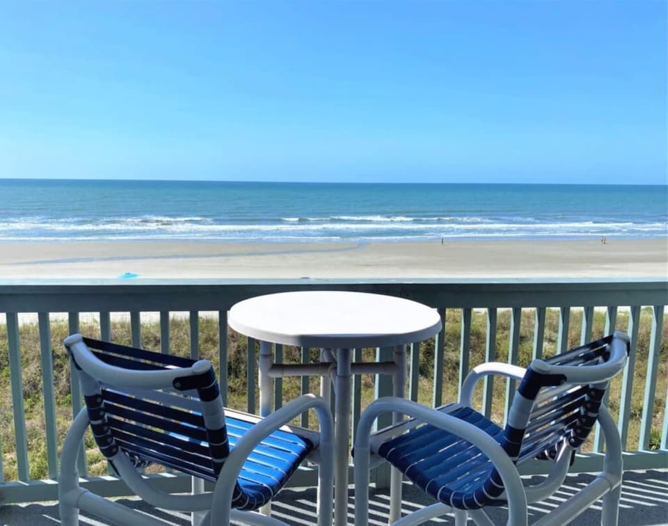 Beach / Balcony view
