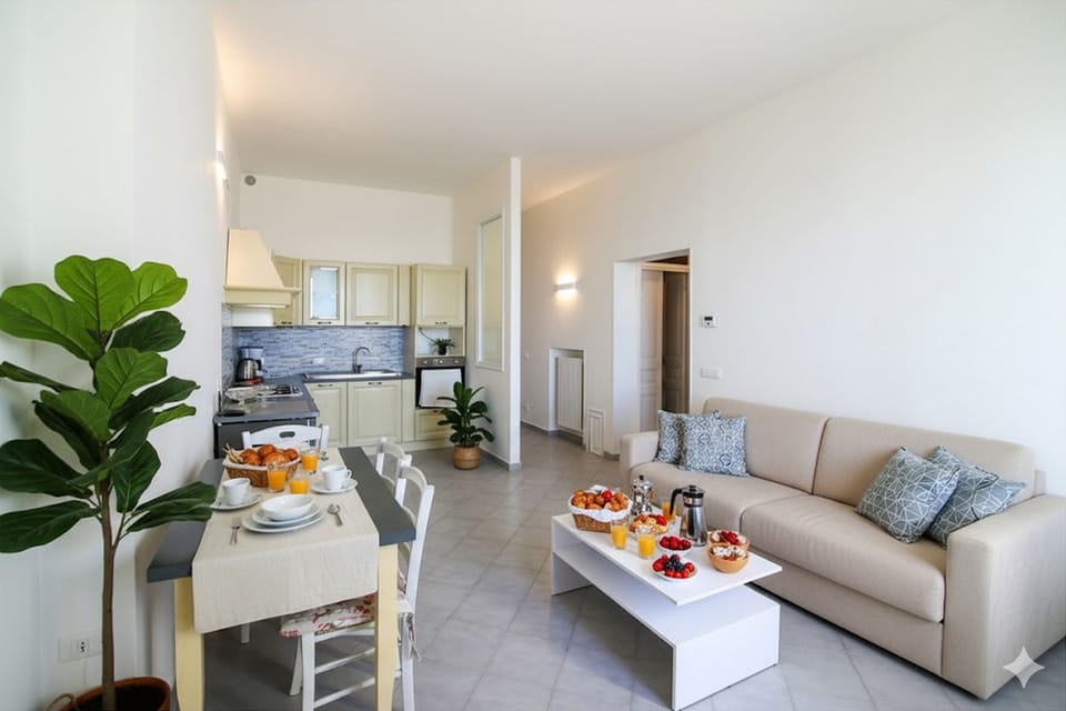 Apartment | Living area | TV
