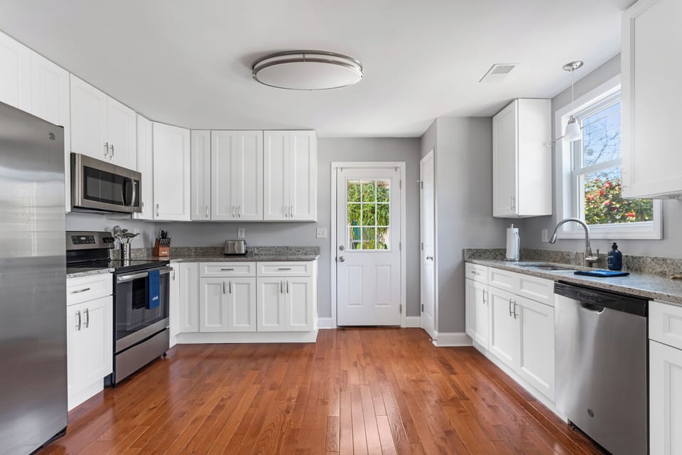 Fully Stocked Kitchen
