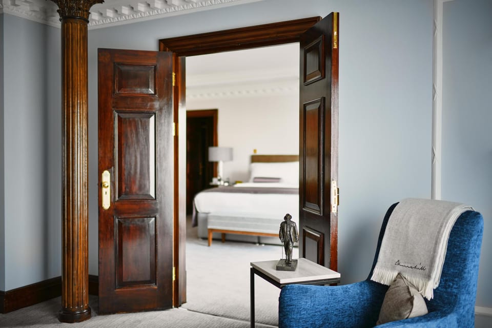 Hypo-allergenic bedding, minibar, in-room safe, blackout drapes