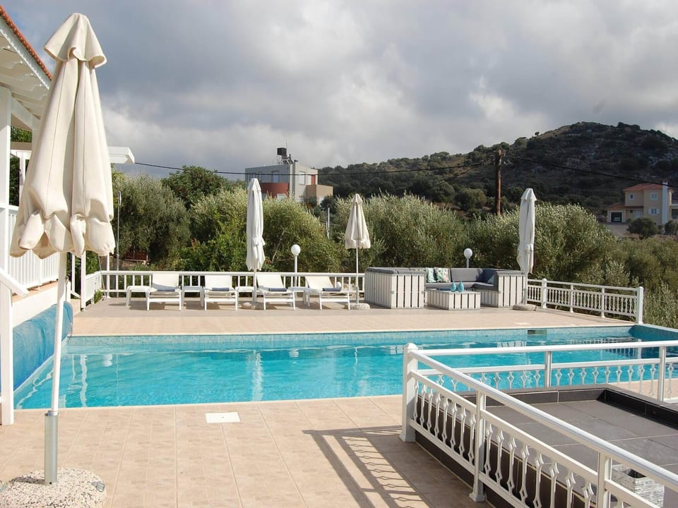 Holiday Home Swimming Pool