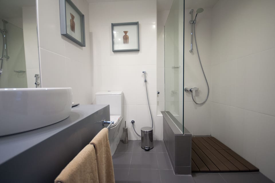 Free toiletries, hair dryer, towels