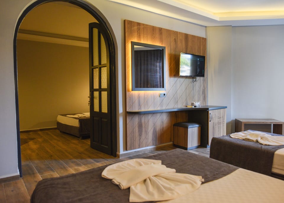 Family Room | Minibar, soundproofing, WiFi (surcharge), individually decorated