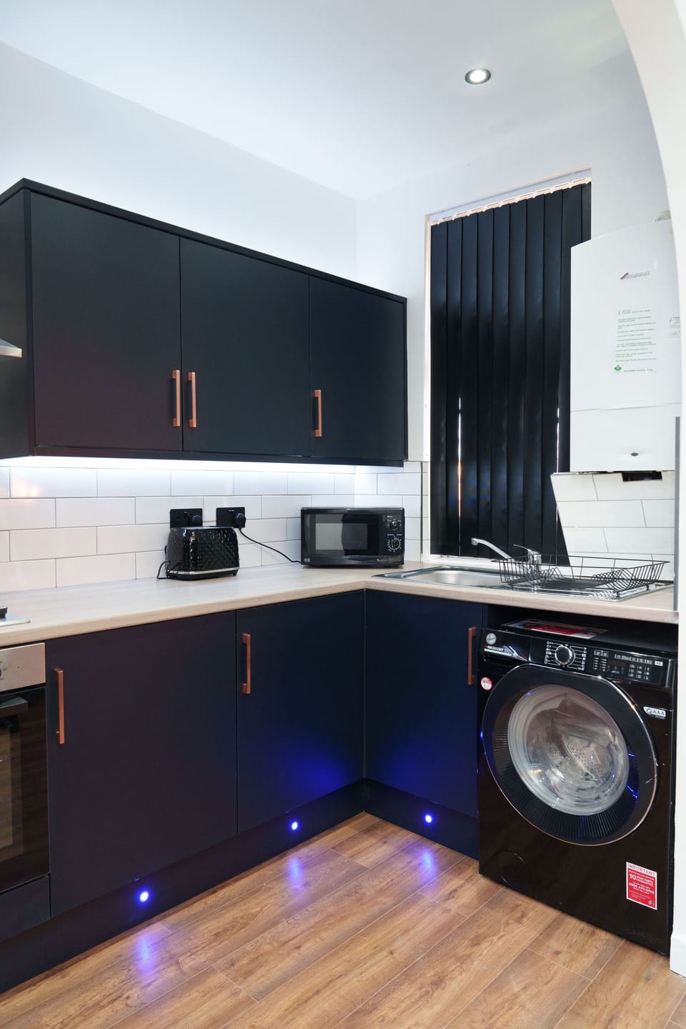 Superior House, Ensuite (2 Bedroom House ) | Shared kitchen