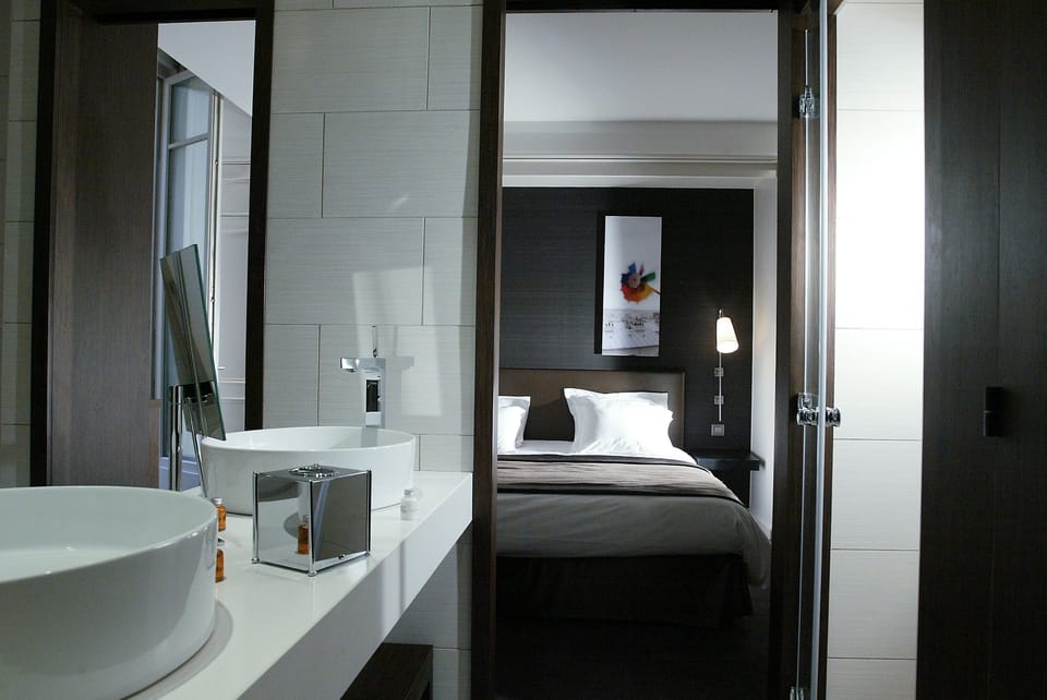 Suite | Minibar, in-room safe, blackout drapes, soundproofing