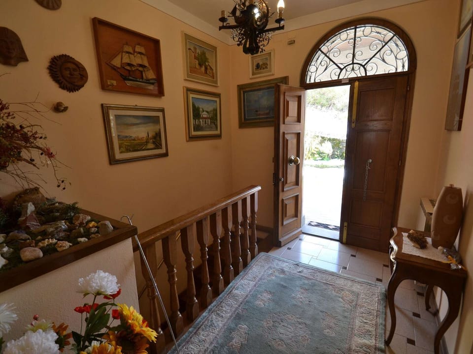 Entrance / Reception