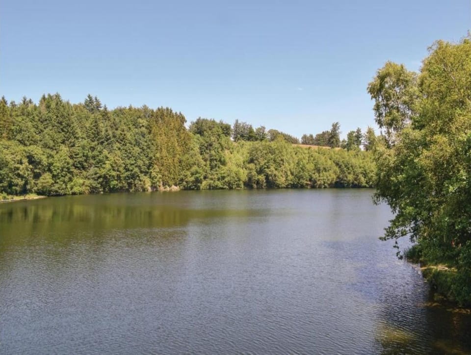 Region [summer] (>5 km)