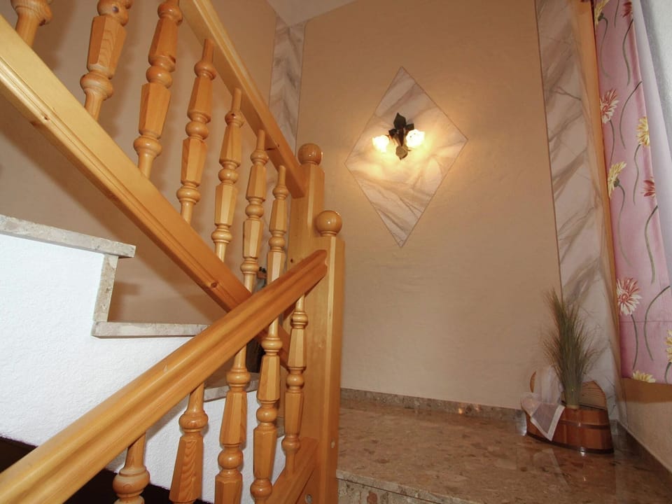 Entrance / Reception