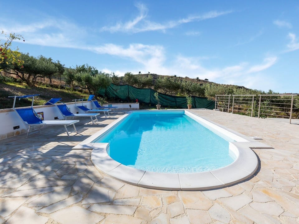 Holiday Home Swimming Pool