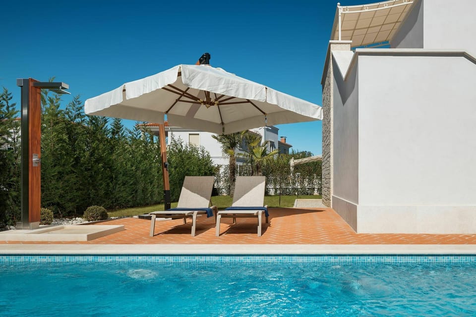 Holiday Home Swimming Pool