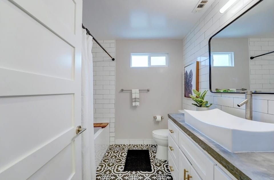 Guest bath with deep tub and shower