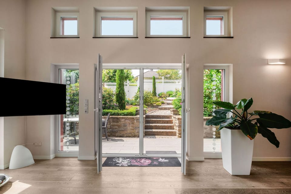 Entrance / Reception