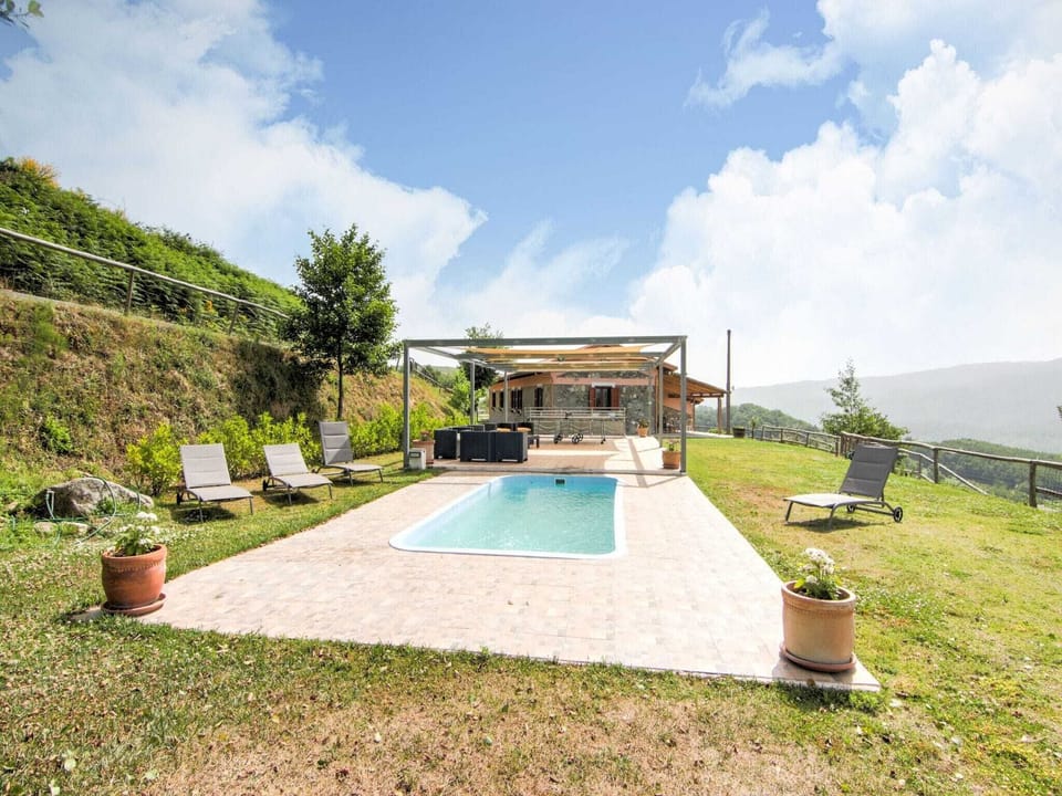 Holiday Home Swimming Pool