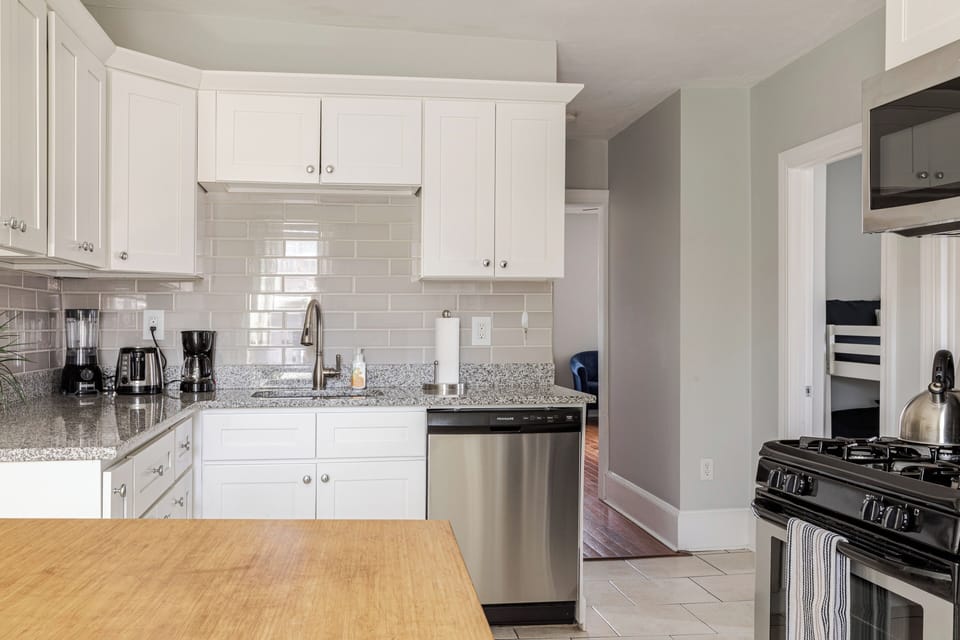 Full Kitchen