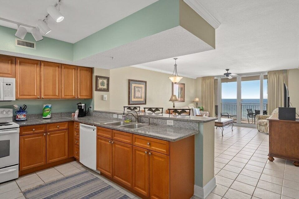 Open family room...again, what a view!