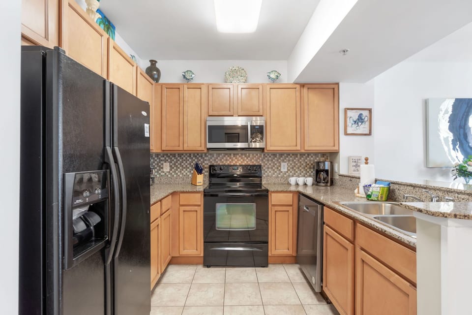 Beautiful Updated Kitchen, Granite counters, all of the kitchen comforts of home