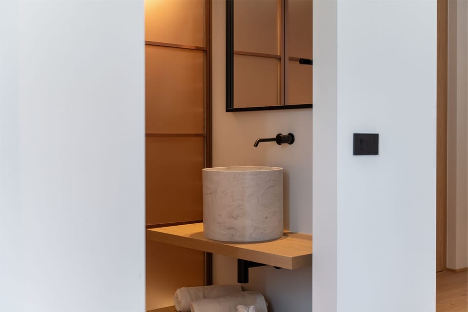 Superior Double Room | Bathroom | Shower, hair dryer, bidet, towels