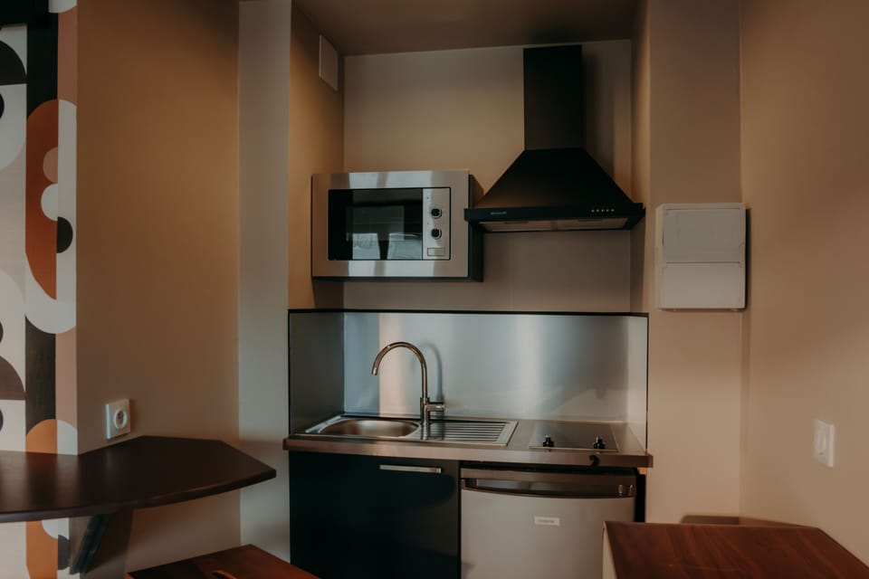 Shared fridge, shared microwave