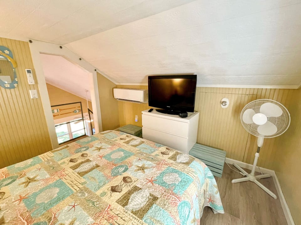 Loft (alternate view)