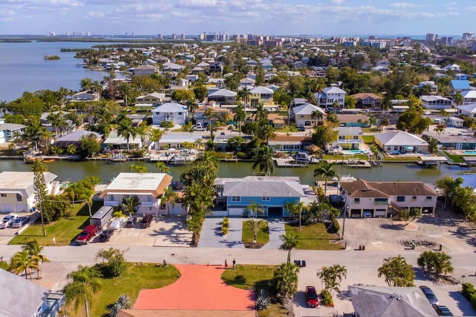 Spacious home on canal minutes away from beach and intercoastal waterways.
