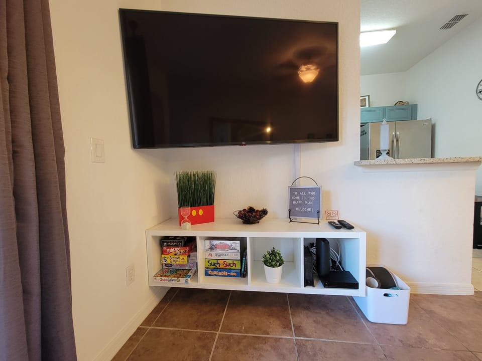 65 Inch HDTV Smart TV (don't settle for an vacation home with tiny TV's)